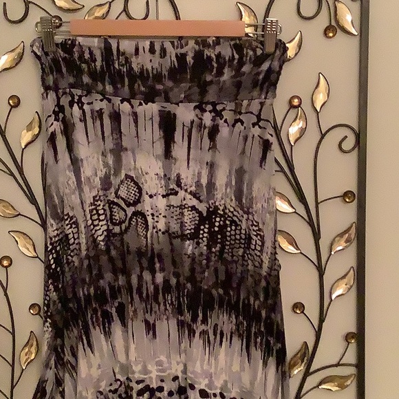 Long skirt - Picture 7 of 8